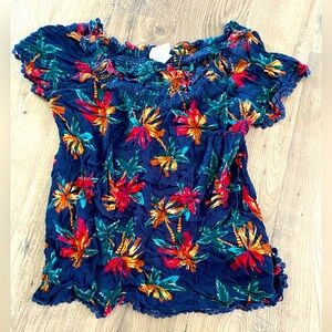 Twik floral summer top navy, over the shoulder small